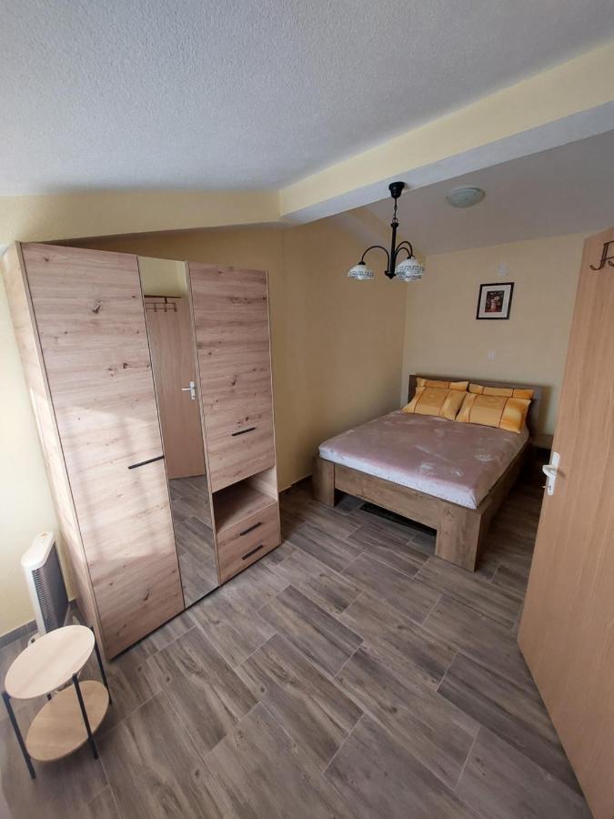 Apartmani Piskoric 维尔 外观 照片