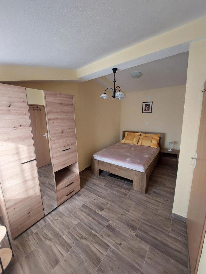 Apartmani Piskoric 维尔 外观 照片